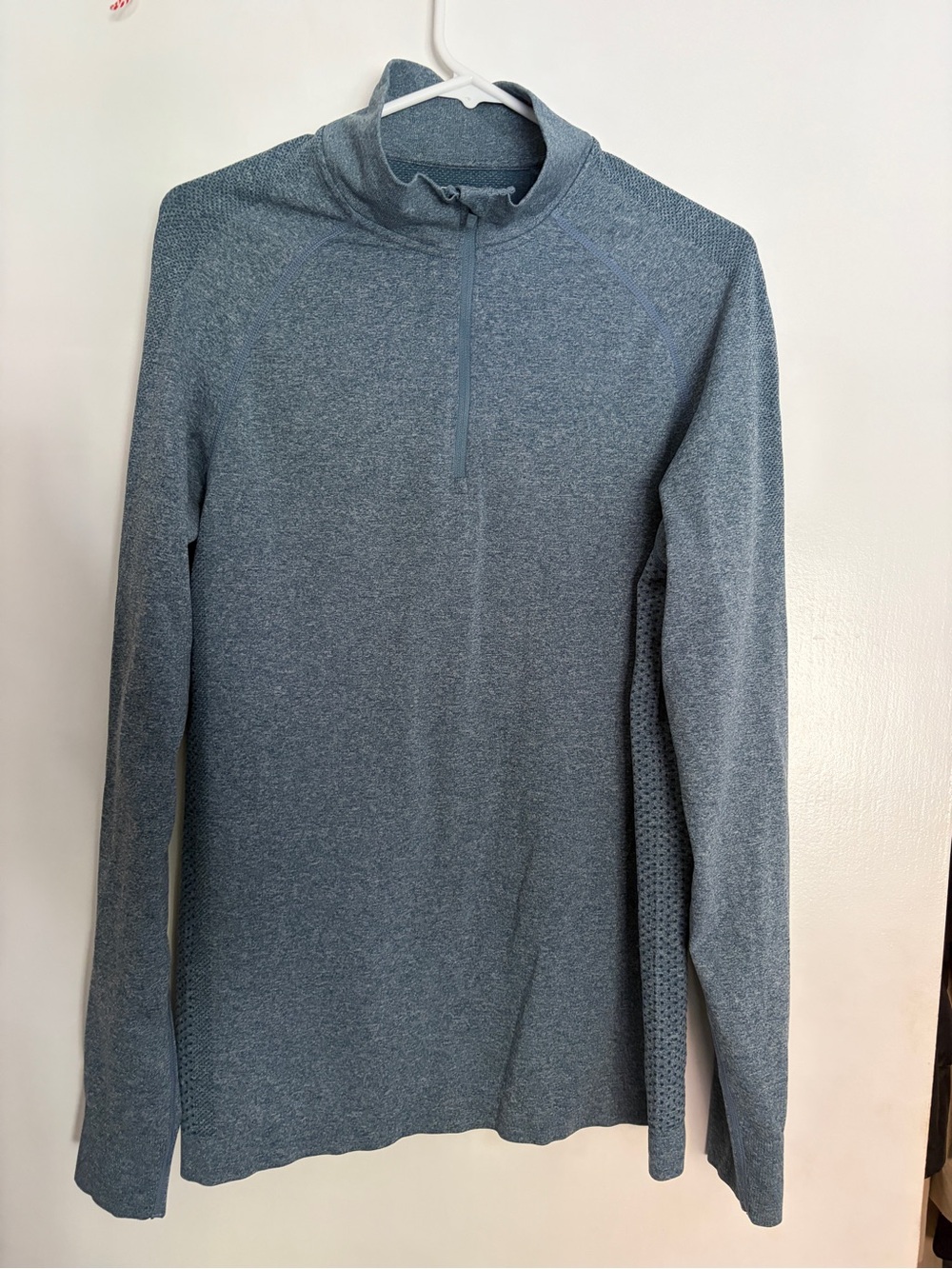 Figs women’s  Slate Blue Quarter-Zip Performance Activewear Pullover Sz Medium